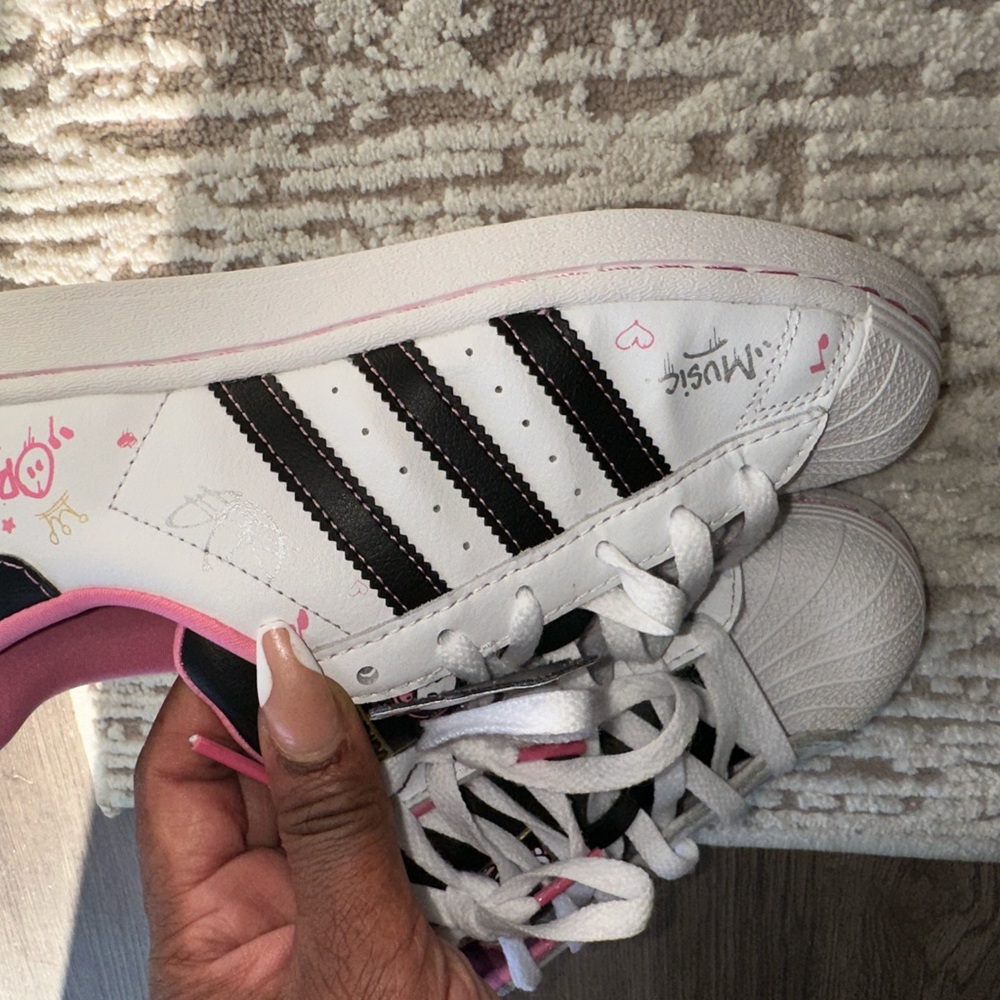 Adidas Hello Kitty Originals Kids Sneakers - White and Pink - Picture 6 of 6